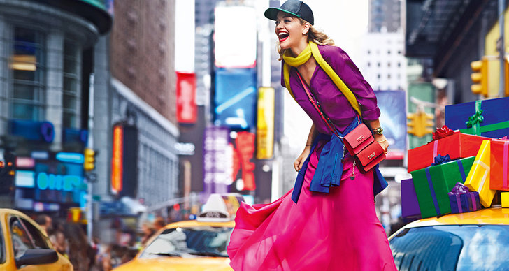 Rita Ora dök även upp på DKNY visning i New York 