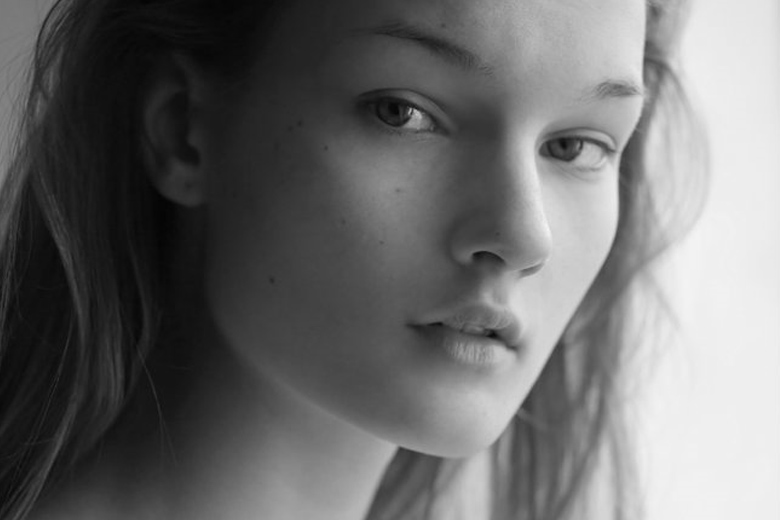 17-åriga Kirsi Pyrhonen syntes på catwalken för Givenchy och Hèrmes.