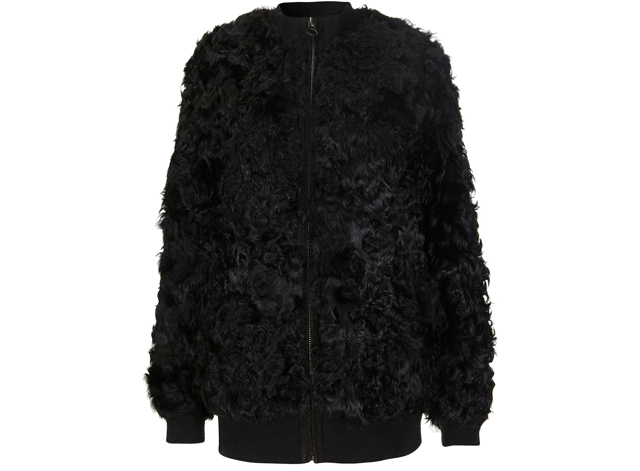 Fårskinnsjacka i bombarmodell. Topshop.com, ca 1820 kr Fårskinnsjacka i bombarmodell. Topshop.com, ca 1820 kr