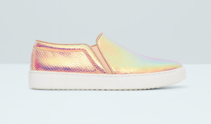 Metallicrosa sneakers från Mango, ca 400 kr. Metallicrosa sneakers från Mango, ca 400 kr.