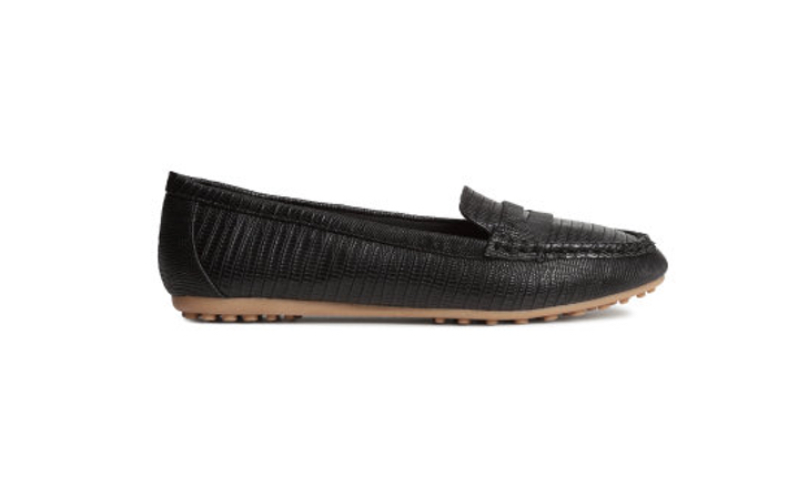 Enkla loafers med gummisula från H&M, ca 200 kr. Enkla loafers med gummisula från H&M, ca 200 kr.